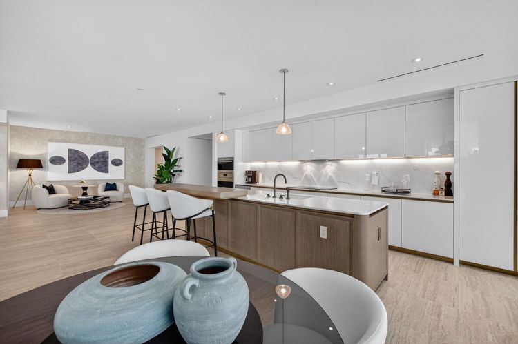 Four Seasons Private Residences #1902 image #28