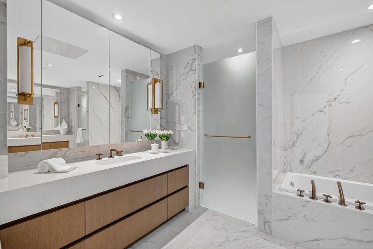 Four Seasons Private Residences #1902 image #35