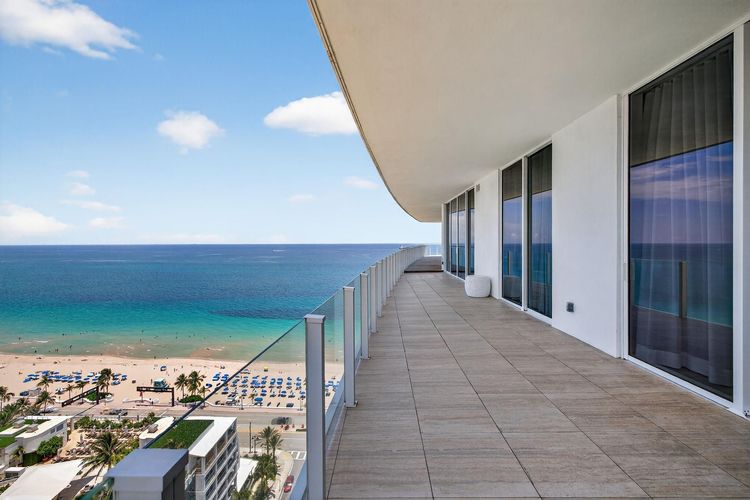 Four Seasons Private Residences #1902 image #53