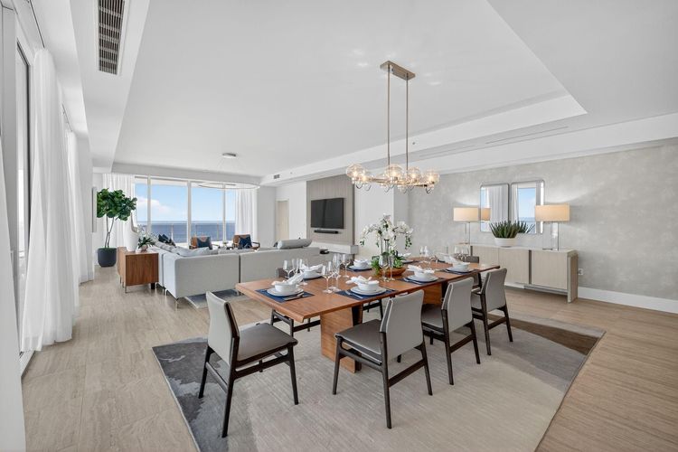 Four Seasons Private Residences #1902 image #8