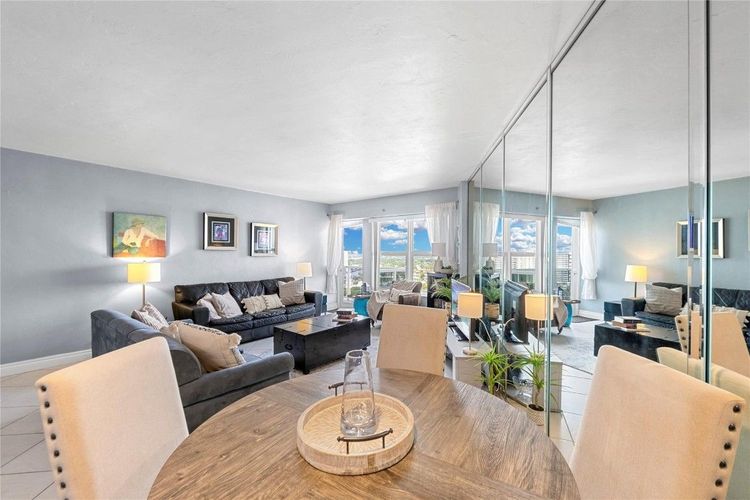 Royal Ambassador #1612 image #10