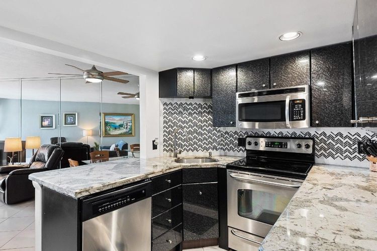 Royal Ambassador #1612 image #13