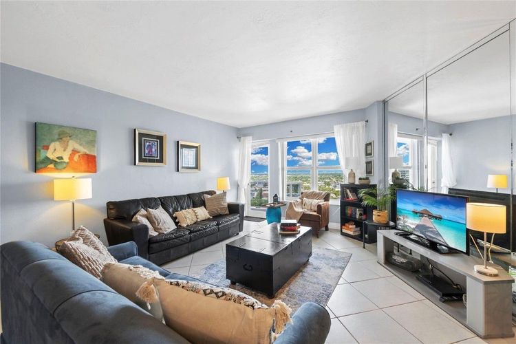 Royal Ambassador #1612 image #7