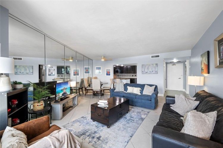 Royal Ambassador #1612 image #8