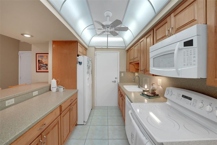 Coral Ridge Towers North #319 image #7