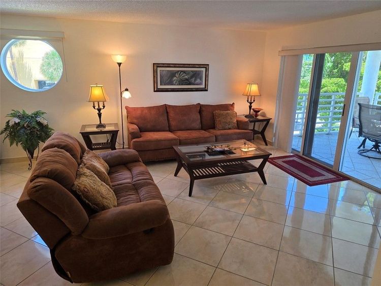 Le Frontenac #301 image #11