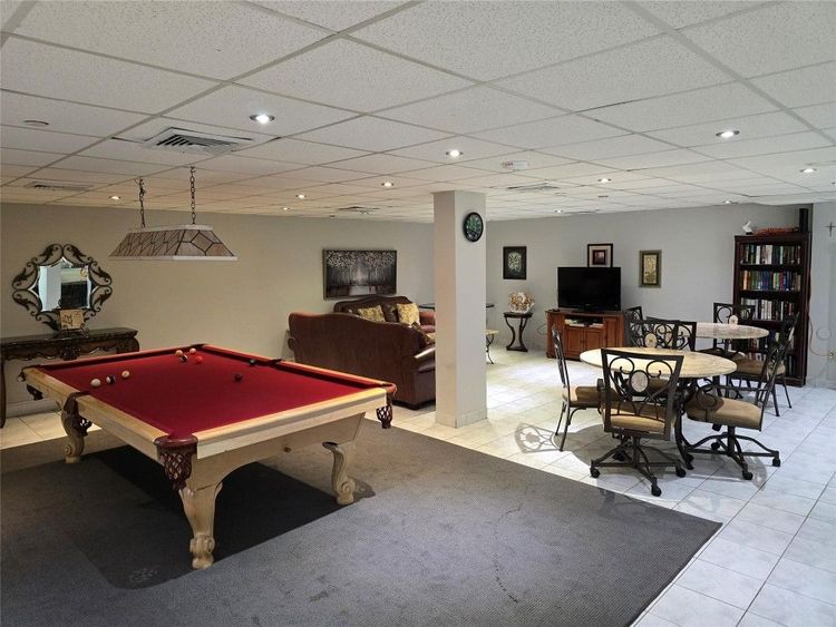 Le Frontenac #301 image #15