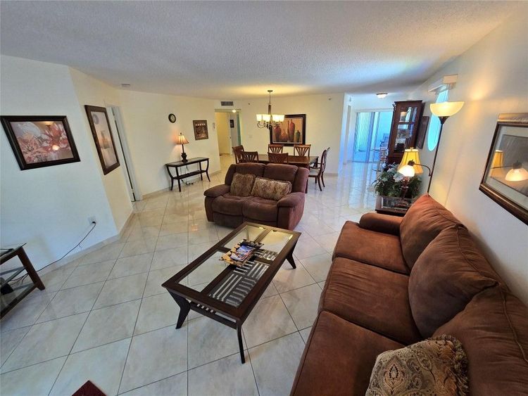 Le Frontenac #301 image #19