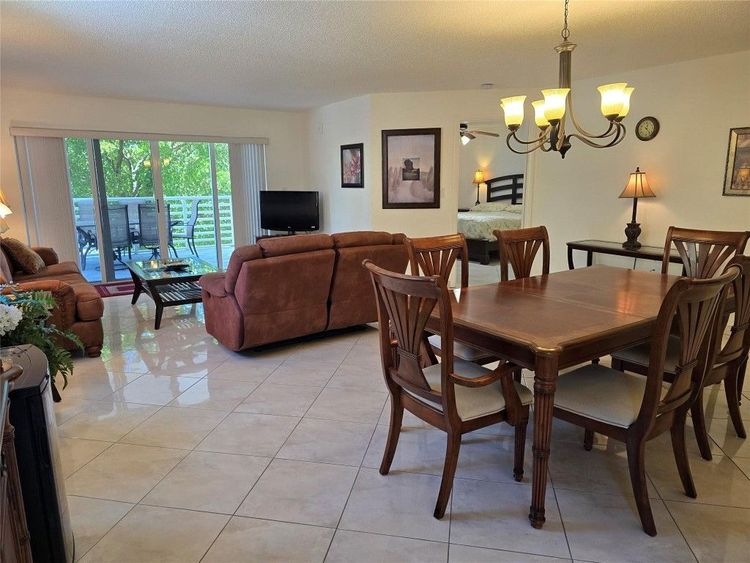 Le Frontenac #301 image #23