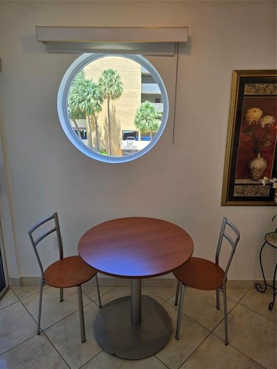 Le Frontenac #301 image #35