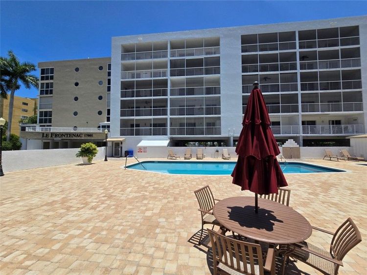 Le Frontenac #301 image #41