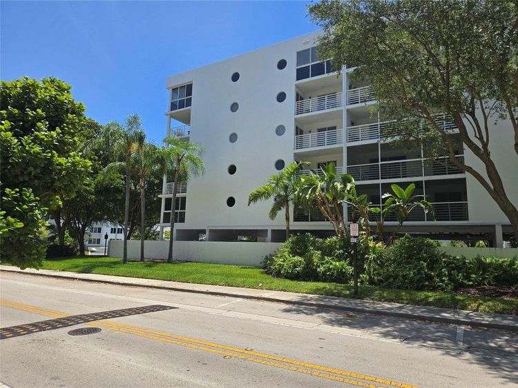 Le Frontenac #301 image #45