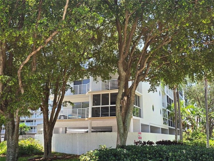 Le Frontenac #301 image #47