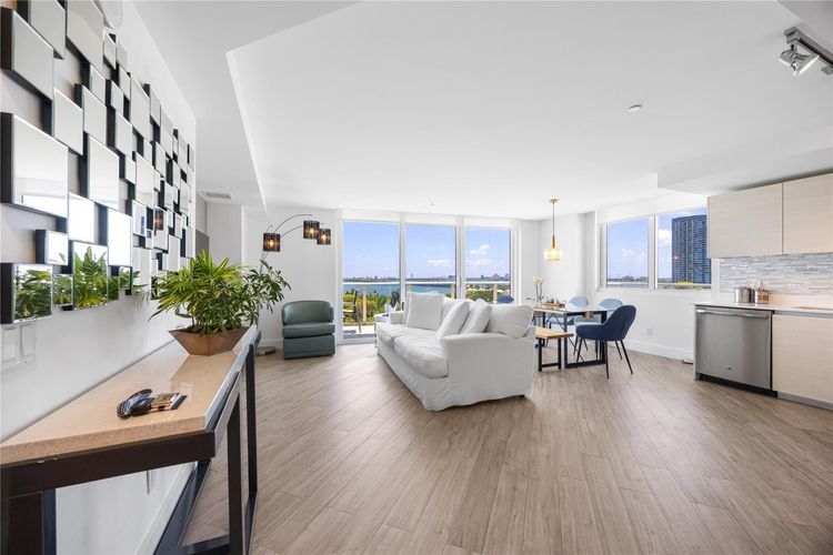 Baltus House #1101 image #12