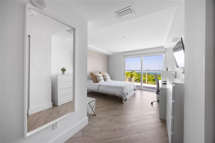 Baltus House #1101 image #17