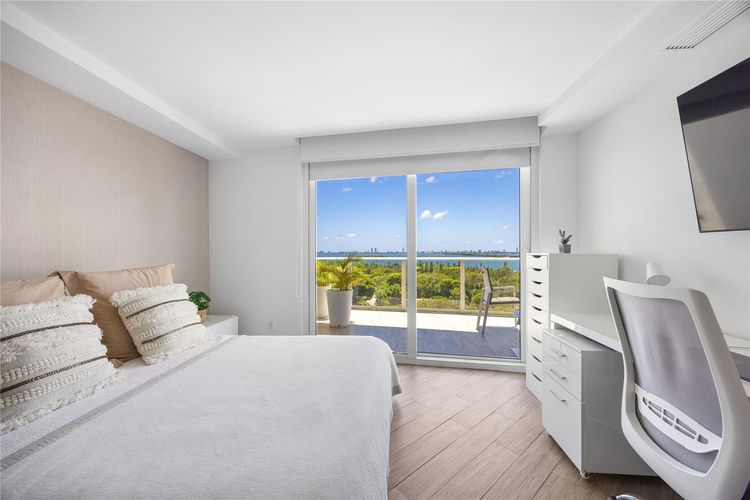 Baltus House #1101 image #19