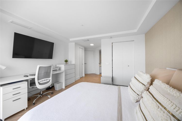 Baltus House #1101 image #20