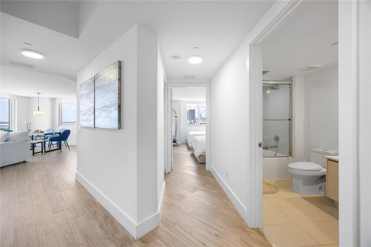 Baltus House #1101 image #8