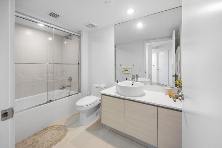 Baltus House #1101 image #9