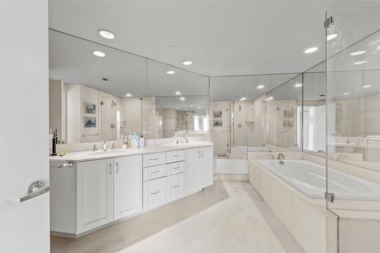 Sapphire Condo #701S image #22
