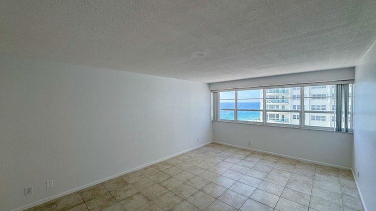 Commodore #708 image #28