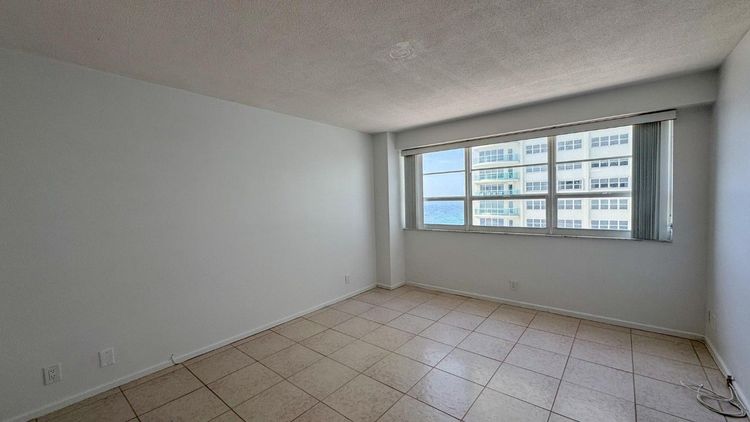 Commodore #708 image #33