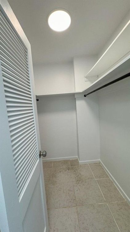 Commodore #708 image #34