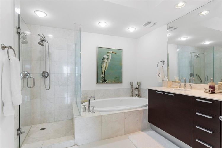 Diplomat Residences #402 image #22