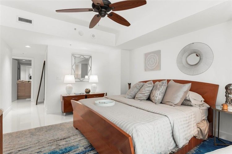 Diplomat Residences #402 image #24