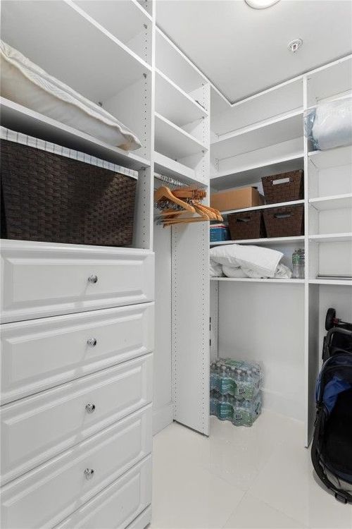 Diplomat Residences #402 image #28