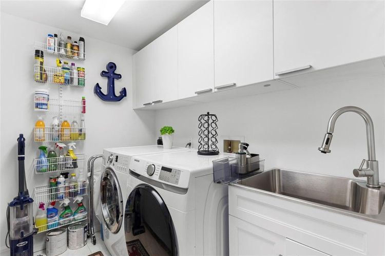 Diplomat Residences #402 image #29