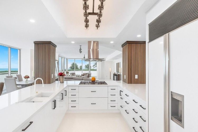 Diplomat Residences #402 image #30