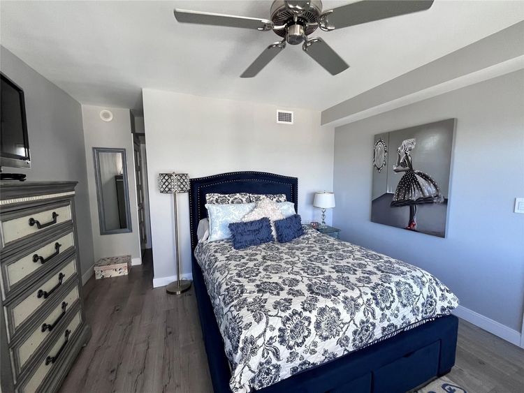 Coral Ridge Towers North #1512 image #23