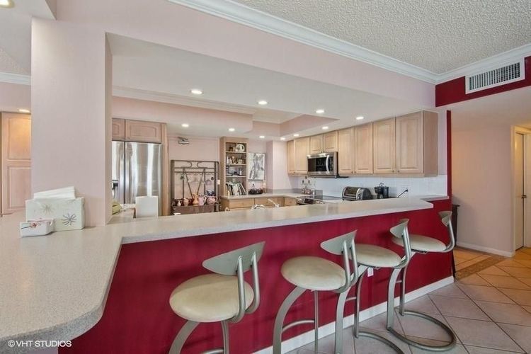 Southpoint Towers #1101 image #11