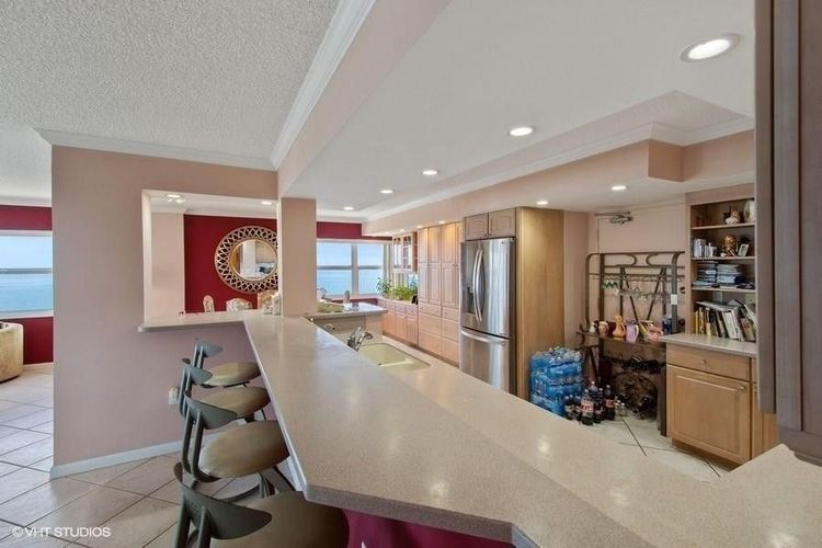 Southpoint Towers #1101 image #9