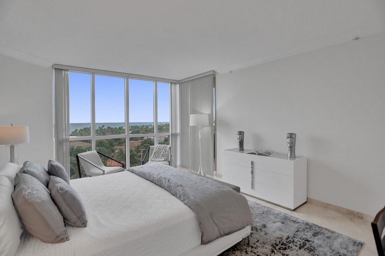 L'Hermitage South Tower #808 image #17