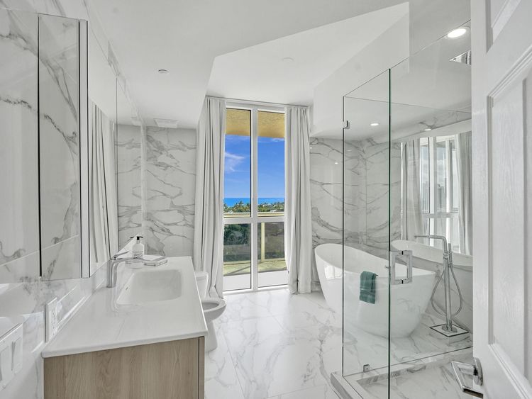 L'Hermitage South Tower #808 image #19