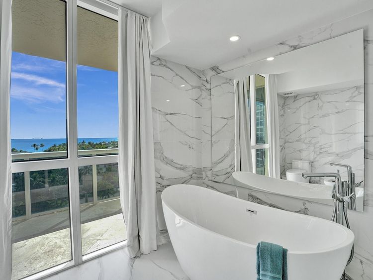 L'Hermitage South Tower #808 image #20