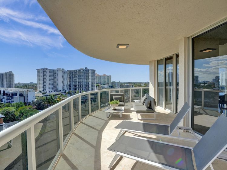 L'Hermitage South Tower #808 image #32