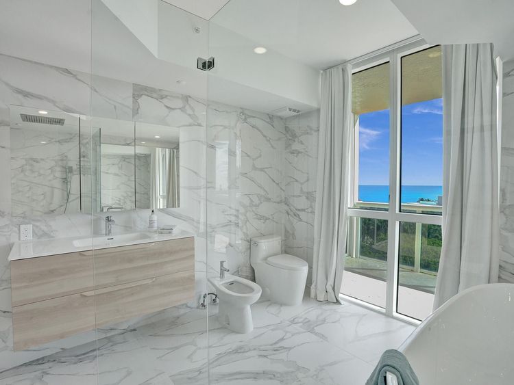 L'Hermitage South Tower #808 image #6