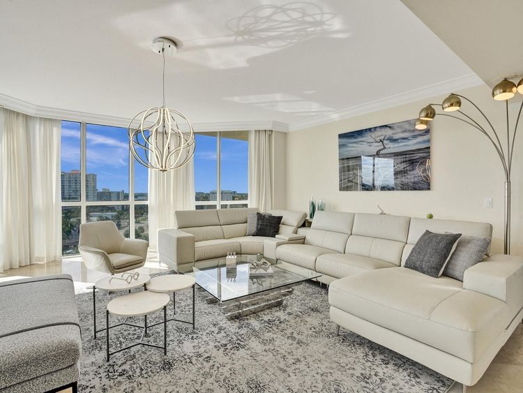 L'Hermitage South Tower #808 image #8