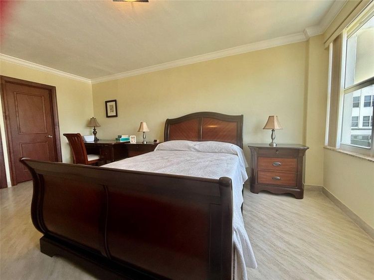 Coral Ridge Towers East #1122 image #16