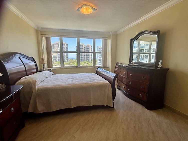 Coral Ridge Towers East #1122 image #18