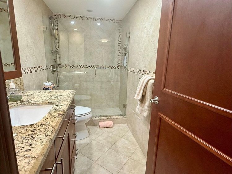 Coral Ridge Towers East #1122 image #20