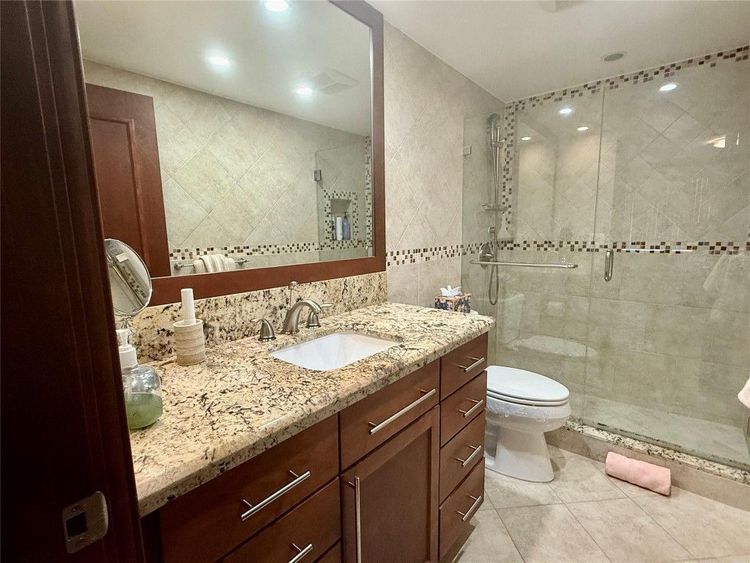 Coral Ridge Towers East #1122 image #24