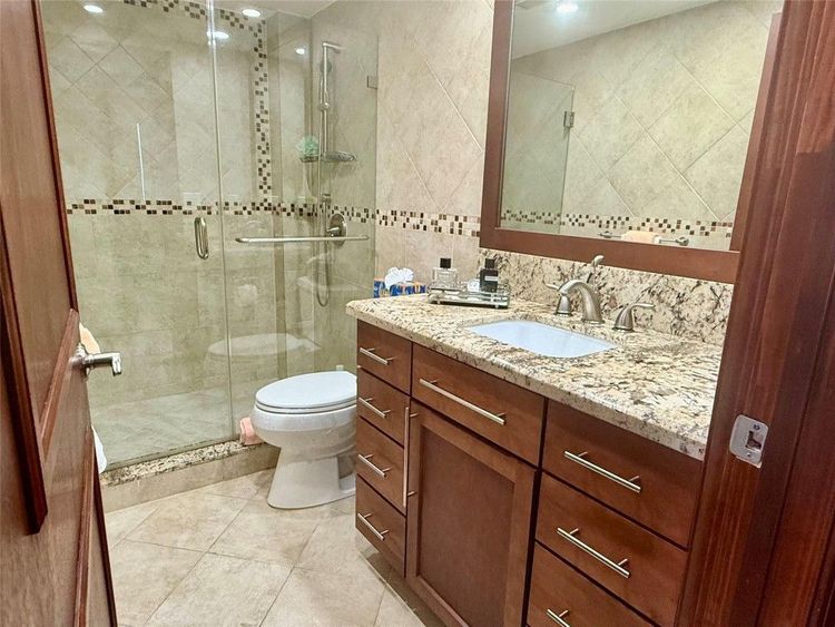 Coral Ridge Towers East #1122 image #32