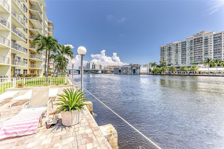 Lauderdale Tower #7D image #34