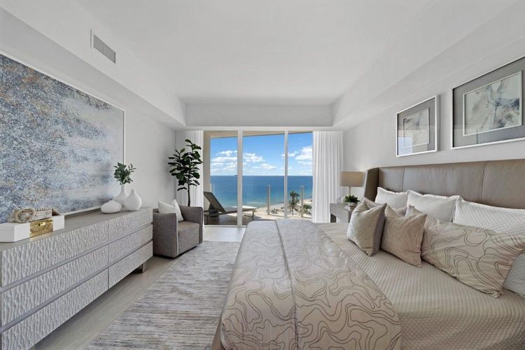 Four Seasons Private Residences #803 image #18