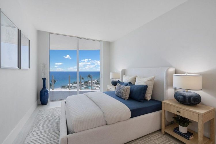 Four Seasons Private Residences #803 image #25