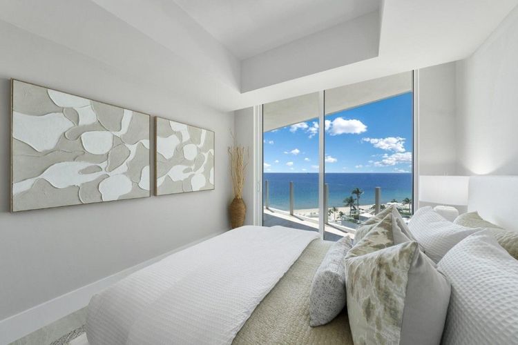 Four Seasons Private Residences #803 image #33